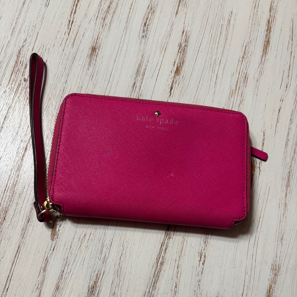 Kate Spade Fuchsia Wristlet purse.
